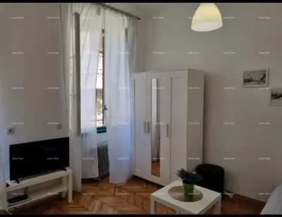 Gebäude 45 m², Pula, Centar - Blick auf das Meer und die Kirche - 8
