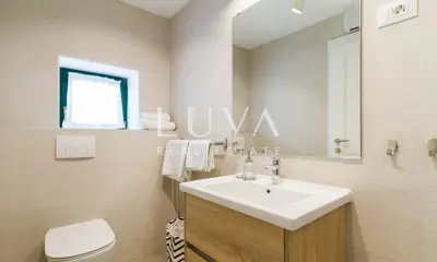 Vila 280 m², Barban - autentična istarska elegancija - 19