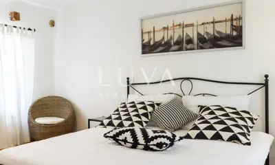 Vila 280 m², Barban - autentična istarska elegancija - 21