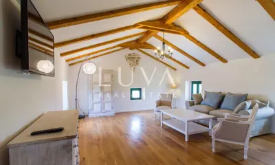 Vila 280 m², Barban - autentična istarska elegancija - 9