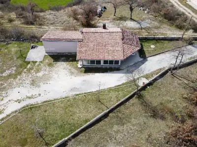 House 100 m², Marčana - plot 26,000 m² - 2