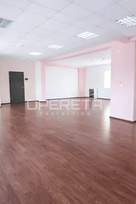 Büro 105 m², Lučko, Parkplatz inklusive