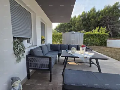 Medulin - luxuriöse 4-Zimmer-Wohnung mit Garten, 2 Terrassen und 2 Parkplätzen | Neubau 2023