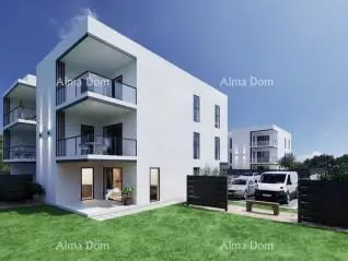 Wohnung, Peroj, 2 Schlafzimmer, Balkon und 2 Parkplätze