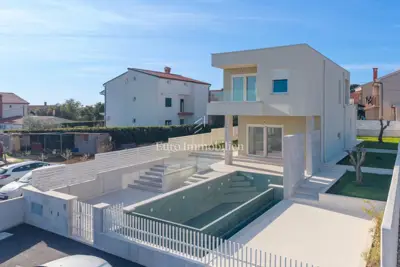Vila 140 m², Pula - bazen i pogled na more - 4