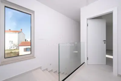 Vila 140 m², Pula - bazen i pogled na more - 17
