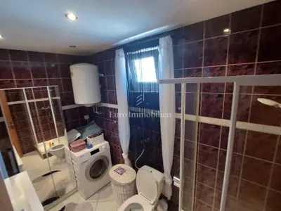 Apartment house 253 m², Vir - 4 apartments, 40 m from the sea - 22