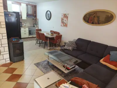 Apartment house 253 m², Vir - 4 apartments, 40 m from the sea - 10