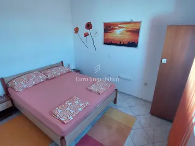 Apartment house 253 m², Vir - 4 apartments, 40 m from the sea - 18