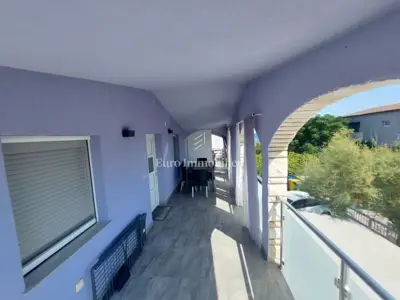 Apartment house 253 m², Vir - 4 apartments, 40 m from the sea - 2