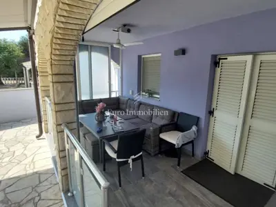 Apartment house 253 m², Vir - 4 apartments, 40 m from the sea