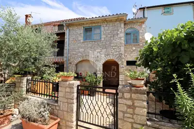 Kamena kuća 147 m², Poreč - 3 etaže i dvorište - 2