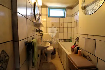 Kamena kuća 147 m², Poreč - 3 etaže i dvorište - 11