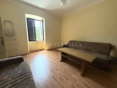 Stone house 100 m², Mali Dol - garage and yard 390 m² - 12