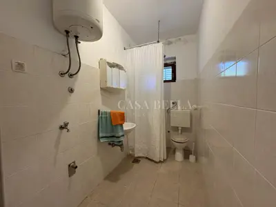 Stone house 100 m², Mali Dol - garage and yard 390 m² - 13