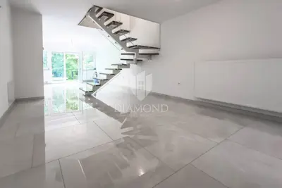 House 120 m², Lašćina - quiet dead-end street