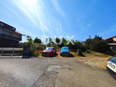 Građevinsko zemljište 1.696 m², Marinići - centar i mirna lokacija - 8