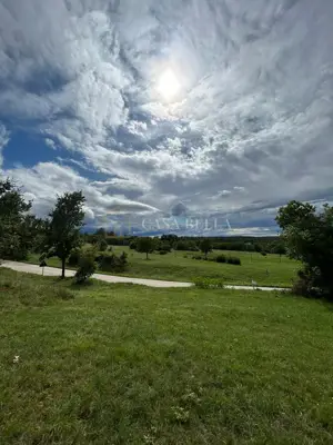 Teren 1.579 m², Oprtalj - mirno zeleno okruženje