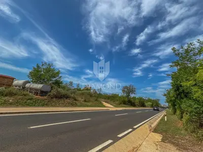 Building plot 2,680 m², Umag - near the center - 9