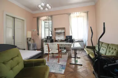 Stan 81 m², Centar Rijeke - 2 sobe i drvarnica