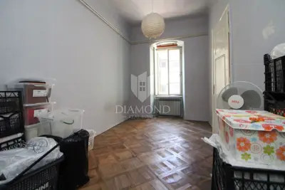 Stan 81 m², Centar Rijeke - 2 sobe i drvarnica - 4