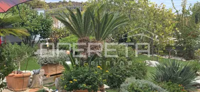 Kuća 140 m², Rukavac na Visu - 2 stana i terasa 50 m² - 14