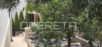 Kuća 140 m², Rukavac na Visu - 2 stana i terasa 50 m² - 13