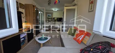 Kuća 140 m², Rukavac na Visu - 2 stana i terasa 50 m² - 8