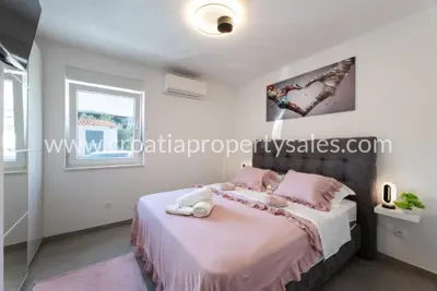 Vila 224 m², Kaštela - bazen i pogled na more - 6