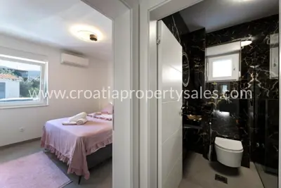 Vila 224 m², Kaštela - bazen i pogled na more - 7