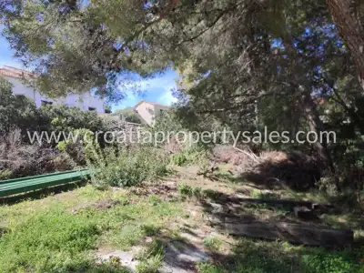 Land, Brač, 480 m², 145 000 € - 9