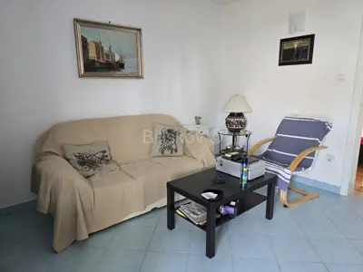 Dvojna kuća 80 m², Okrug Gornji, drugi red od mora - 17