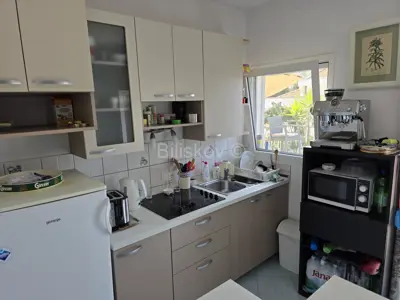 Dvojna kuća 80 m², Okrug Gornji, drugi red od mora - 15