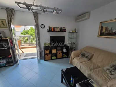 Dvojna kuća 80 m², Okrug Gornji, drugi red od mora - 14