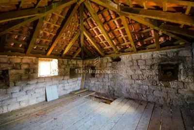 Otok Brač - kameni kaštel uz more - 13