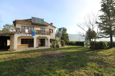 Kuća u Kršanu, 2 stambene jedinice i dodatno građevinsko zemljište - 21
