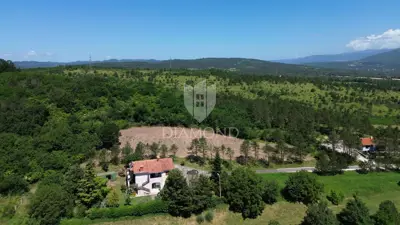 Kuća u Kršanu, 2 stambene jedinice i dodatno građevinsko zemljište - 2