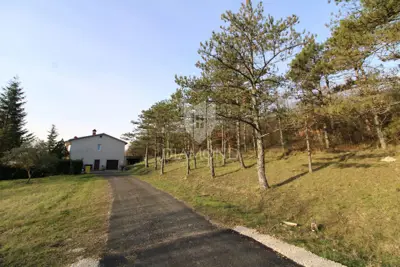 Kuća u Kršanu, 2 stambene jedinice i dodatno građevinsko zemljište - 22