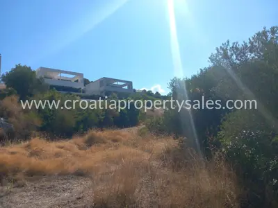 Land, Brač, 500 m², 98 000 € - 6