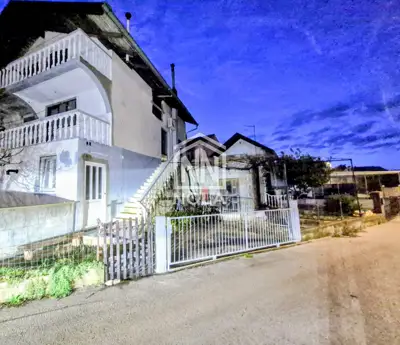 House 133 m², Pirovac - quiet location and proper documentation - 3
