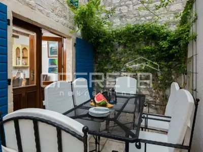 Haus 144 m², Murter Zentrum - 40 m vom Meer - 14