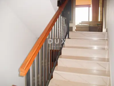 House for sale in Krk, 399 m² - 17