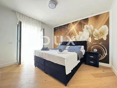 Villa 240 m², Lun - beheizter Pool und Meerblick - 13