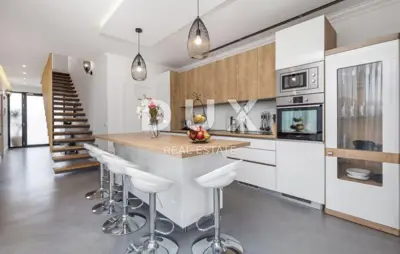 Villa 240 m², Lun - beheizter Pool und Meerblick - 8