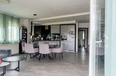 Stan 103 m², Kastav - 3 spavaće sobe i balkon - 2