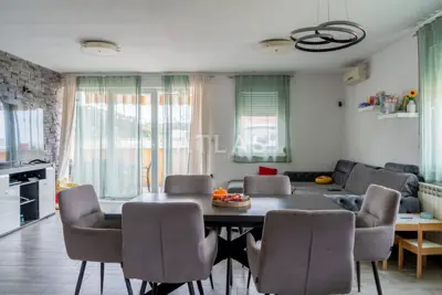 Stan 103 m², Kastav - 3 spavaće sobe i balkon