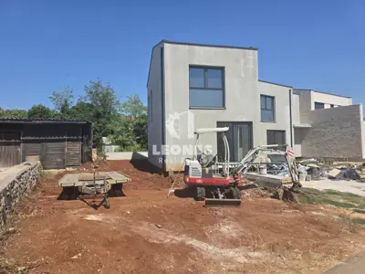 House 146 m², Umag - pool and 3 parking spaces - 4