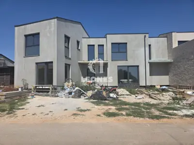 Kuća 146 m², Umag - bazen i 3 parkirna mjesta