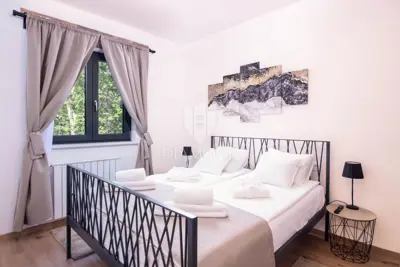 House 1,288 m², Labin - heated pool and sauna - 10