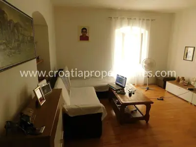 Wohnung 90 m², Kaštela Zentrum - 30 m vom Meer - 5